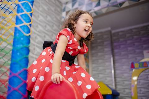 Smash the cake volta redonda barra mansa Fotografia Fotografo Festa Infantil 1 ano 1 aninho mamae papai ensaio aniversario  caramelada festa salao'