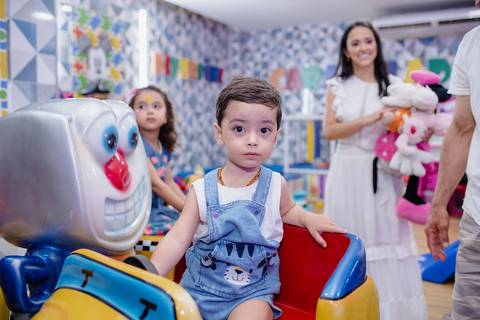 Smash the cake volta redonda barra mansa Fotografia Fotografo Festa Infantil 1 ano 1 aninho mamae papai ensaio aniversario  caramelada festa salao'