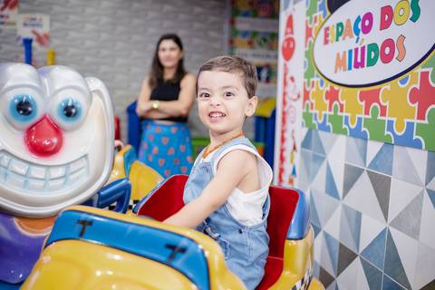 Smash the cake volta redonda barra mansa Fotografia Fotografo Festa Infantil 1 ano 1 aninho mamae papai ensaio aniversario  caramelada festa salao'