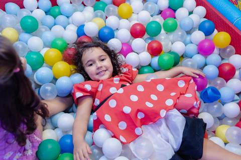 Smash the cake volta redonda barra mansa Fotografia Fotografo Festa Infantil 1 ano 1 aninho mamae papai ensaio aniversario  caramelada festa salao'