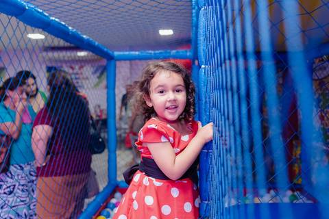 Smash the cake volta redonda barra mansa Fotografia Fotografo Festa Infantil 1 ano 1 aninho mamae papai ensaio aniversario  caramelada festa salao'