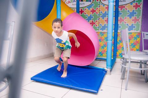 Smash the cake volta redonda barra mansa Fotografia Fotografo Festa Infantil 1 ano 1 aninho mamae papai ensaio aniversario  caramelada festa salao'