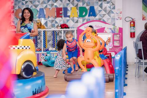 Smash the cake volta redonda barra mansa Fotografia Fotografo Festa Infantil 1 ano 1 aninho mamae papai ensaio aniversario  caramelada festa salao'