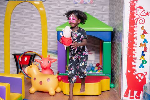 Smash the cake volta redonda barra mansa Fotografia Fotografo Festa Infantil 1 ano 1 aninho mamae papai ensaio aniversario  caramelada festa salao'