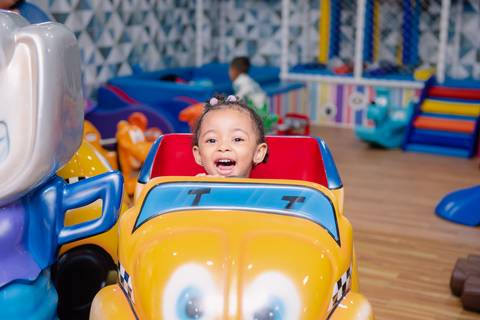 Smash the cake volta redonda barra mansa Fotografia Fotografo Festa Infantil 1 ano 1 aninho mamae papai ensaio aniversario  caramelada festa salao'