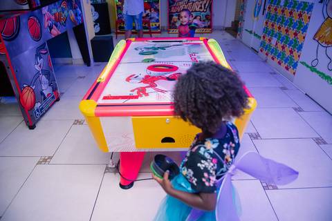 Smash the cake volta redonda barra mansa Fotografia Fotografo Festa Infantil 1 ano 1 aninho mamae papai ensaio aniversario  caramelada festa salao'