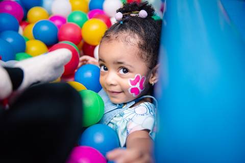 Smash the cake volta redonda barra mansa Fotografia Fotografo Festa Infantil 1 ano 1 aninho mamae papai ensaio aniversario  caramelada festa salao'