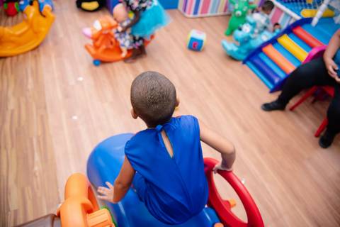 Smash the cake volta redonda barra mansa Fotografia Fotografo Festa Infantil 1 ano 1 aninho mamae papai ensaio aniversario  caramelada festa salao'