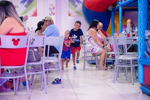 Smash the cake volta redonda barra mansa Fotografia Fotografo Festa Infantil 1 ano 1 aninho mamae papai ensaio aniversario  caramelada festa salao'