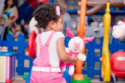 Smash the cake volta redonda barra mansa Fotografia Fotografo Festa Infantil 1 ano 1 aninho mamae papai ensaio aniversario  caramelada festa salao'
