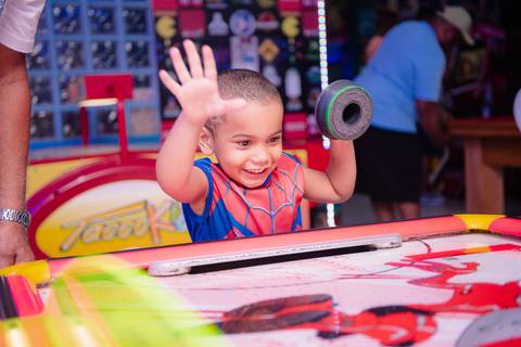 Smash the cake volta redonda barra mansa Fotografia Fotografo Festa Infantil 1 ano 1 aninho mamae papai ensaio aniversario  caramelada festa salao'