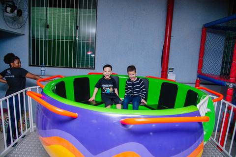Smash the cake volta redonda barra mansa Fotografia Fotografo Festa Infantil 1 ano 1 aninho mamae papai ensaio aniversario  tictac festa salao'