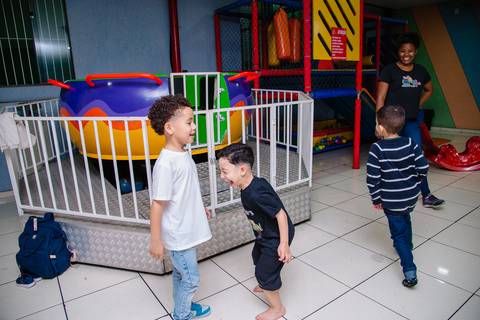 Smash the cake volta redonda barra mansa Fotografia Fotografo Festa Infantil 1 ano 1 aninho mamae papai ensaio aniversario  tictac festa salao'