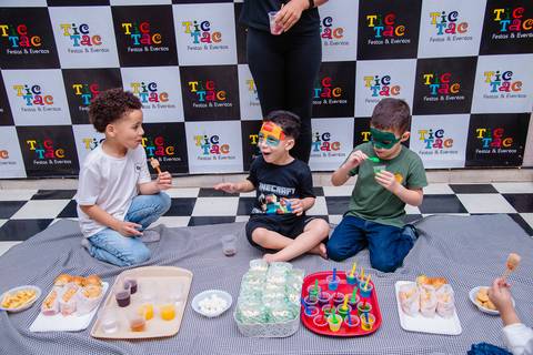 Smash the cake volta redonda barra mansa Fotografia Fotografo Festa Infantil 1 ano 1 aninho mamae papai ensaio aniversario  tictac festa salao'
