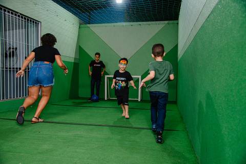 Smash the cake volta redonda barra mansa Fotografia Fotografo Festa Infantil 1 ano 1 aninho mamae papai ensaio aniversario  tictac festa salao'