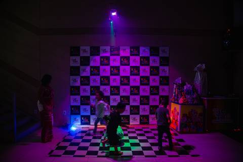 Smash the cake volta redonda barra mansa Fotografia Fotografo Festa Infantil 1 ano 1 aninho mamae papai ensaio aniversario  tictac festa salao'