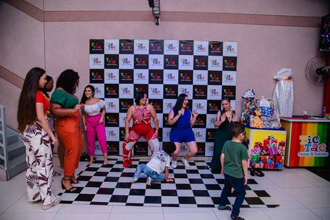 Smash the cake volta redonda barra mansa Fotografia Fotografo Festa Infantil 1 ano 1 aninho mamae papai ensaio aniversario  tictac festa salao'