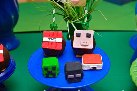 Smash the cake volta redonda barra mansa Fotografia Fotografo Festa Infantil 1 ano 1 aninho mamae papai ensaio aniversario  tictac festa salao'