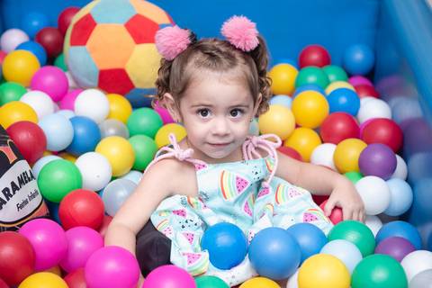 Smash the cake volta redonda barra mansa Fotografia Fotografo Festa Infantil 1 ano 1 aninho mamae papai ensaio aniversario  caramelada festa salao'