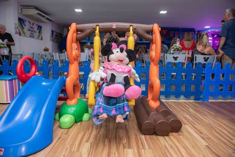 Smash the cake volta redonda barra mansa Fotografia Fotografo Festa Infantil 1 ano 1 aninho mamae papai ensaio aniversario  caramelada festa salao'