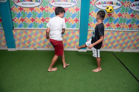 Smash the cake volta redonda barra mansa Fotografia Fotografo Festa Infantil 1 ano 1 aninho mamae papai ensaio aniversario  caramelada festa salao'