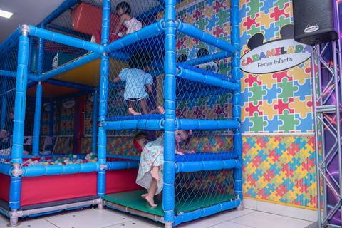 Smash the cake volta redonda barra mansa Fotografia Fotografo Festa Infantil 1 ano 1 aninho mamae papai ensaio aniversario  caramelada festa salao'