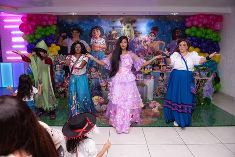 Smash the cake volta redonda barra mansa Fotografia Fotografo Festa Infantil 1 ano 1 aninho mamae papai ensaio aniversario  caramelada festa salao'
