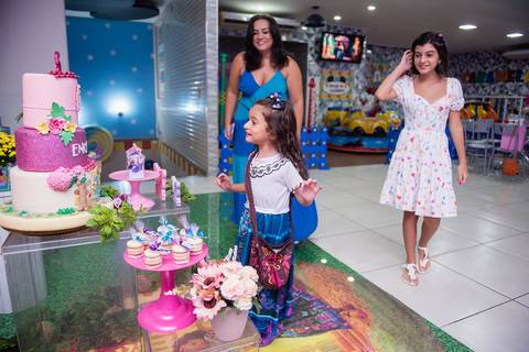 Smash the cake volta redonda barra mansa Fotografia Fotografo Festa Infantil 1 ano 1 aninho mamae papai ensaio aniversario  caramelada festa salao'