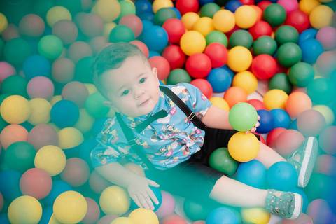 Smash the cake volta redonda barra mansa Fotografia Fotografo Festa Infantil 1 ano 1 aninho mamae papai ensaio aniversario  salao balao magico volta redonda festa salao'