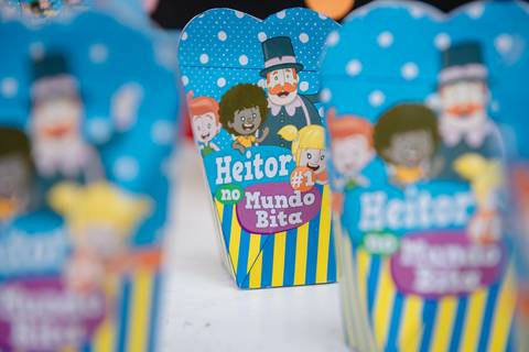 Smash the cake volta redonda barra mansa Fotografia Fotografo Festa Infantil 1 ano 1 aninho mamae papai ensaio aniversario  salao balao magico volta redonda festa salao'