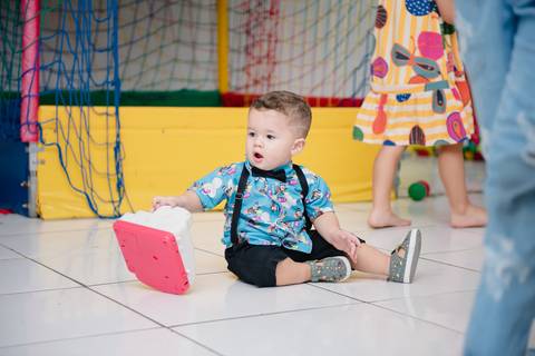 Smash the cake volta redonda barra mansa Fotografia Fotografo Festa Infantil 1 ano 1 aninho mamae papai ensaio aniversario  salao balao magico volta redonda festa salao'