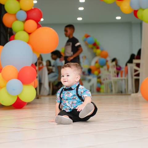 Smash the cake volta redonda barra mansa Fotografia Fotografo Festa Infantil 1 ano 1 aninho mamae papai ensaio aniversario  salao balao magico volta redonda festa salao'