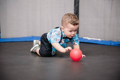 Smash the cake volta redonda barra mansa Fotografia Fotografo Festa Infantil 1 ano 1 aninho mamae papai ensaio aniversario  salao balao magico volta redonda festa salao'