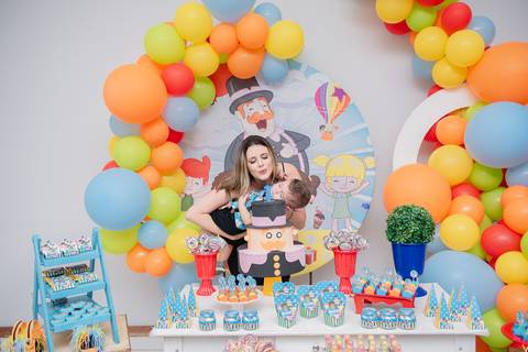 Smash the cake volta redonda barra mansa Fotografia Fotografo Festa Infantil 1 ano 1 aninho mamae papai ensaio aniversario  salao balao magico volta redonda festa salao'
