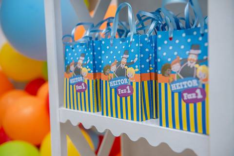 Smash the cake volta redonda barra mansa Fotografia Fotografo Festa Infantil 1 ano 1 aninho mamae papai ensaio aniversario  salao balao magico volta redonda festa salao'