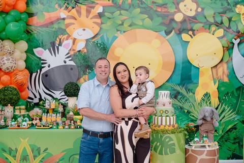 Smash the cake volta redonda barra mansa Fotografia Fotografo Festa Infantil 1 ano 1 aninho mamae papai ensaio aniversario  tictac festa salao, safari, leao, rio de janeiro'