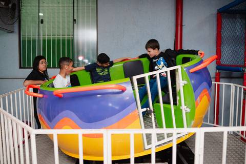 Smash the cake volta redonda barra mansa Fotografia Fotografo Festa Infantil 1 ano 1 aninho mamae papai ensaio aniversario  tictac festa salao, safari, leao, rio de janeiro'