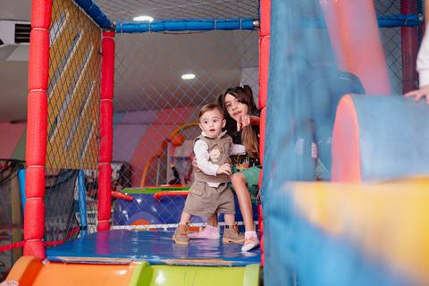 Smash the cake volta redonda barra mansa Fotografia Fotografo Festa Infantil 1 ano 1 aninho mamae papai ensaio aniversario  tictac festa salao, safari, leao, rio de janeiro'