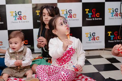 Smash the cake volta redonda barra mansa Fotografia Fotografo Festa Infantil 1 ano 1 aninho mamae papai ensaio aniversario  tictac festa salao, safari, leao, rio de janeiro'