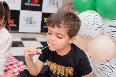 Smash the cake volta redonda barra mansa Fotografia Fotografo Festa Infantil 1 ano 1 aninho mamae papai ensaio aniversario  tictac festa salao, safari, leao, rio de janeiro'