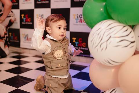 Smash the cake volta redonda barra mansa Fotografia Fotografo Festa Infantil 1 ano 1 aninho mamae papai ensaio aniversario  tictac festa salao, safari, leao, rio de janeiro'