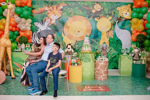 Smash the cake volta redonda barra mansa Fotografia Fotografo Festa Infantil 1 ano 1 aninho mamae papai ensaio aniversario  tictac festa salao, safari, leao, rio de janeiro'