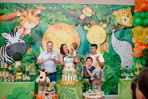 Smash the cake volta redonda barra mansa Fotografia Fotografo Festa Infantil 1 ano 1 aninho mamae papai ensaio aniversario  tictac festa salao, safari, leao, rio de janeiro'