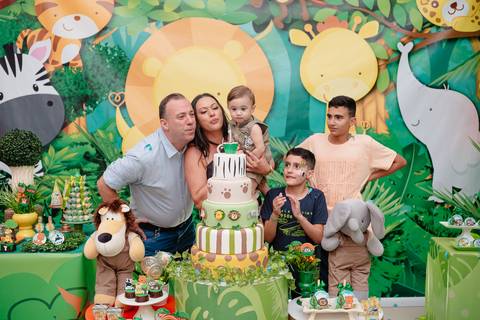 Smash the cake volta redonda barra mansa Fotografia Fotografo Festa Infantil 1 ano 1 aninho mamae papai ensaio aniversario  tictac festa salao, safari, leao, rio de janeiro'