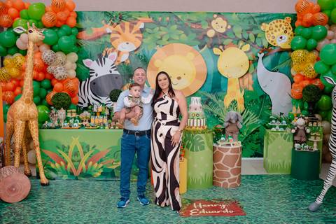 Smash the cake volta redonda barra mansa Fotografia Fotografo Festa Infantil 1 ano 1 aninho mamae papai ensaio aniversario  tictac festa salao, safari, leao, rio de janeiro'