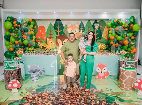 Smash the cake volta redonda barra mansa Fotografia Fotografo Festa Infantil 1 ano 1 aninho mamae papai ensaio aniversario  pula pula kids festa salao, safari, leao, rio de janeiro'