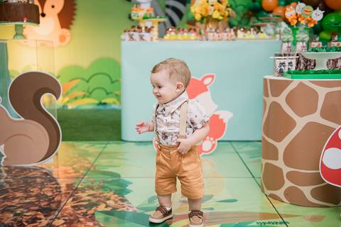 Smash the cake volta redonda barra mansa Fotografia Fotografo Festa Infantil 1 ano 1 aninho mamae papai ensaio aniversario  pula pula kids festa salao, safari, leao, rio de janeiro'