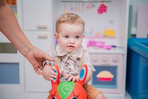 Smash the cake volta redonda barra mansa Fotografia Fotografo Festa Infantil 1 ano 1 aninho mamae papai ensaio aniversario  pula pula kids festa salao, safari, leao, rio de janeiro'