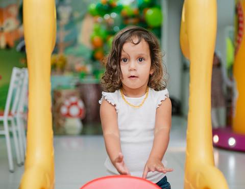 Smash the cake volta redonda barra mansa Fotografia Fotografo Festa Infantil 1 ano 1 aninho mamae papai ensaio aniversario  pula pula kids festa salao, safari, leao, rio de janeiro'