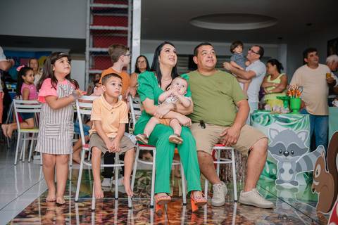 Smash the cake volta redonda barra mansa Fotografia Fotografo Festa Infantil 1 ano 1 aninho mamae papai ensaio aniversario  pula pula kids festa salao, safari, leao, rio de janeiro'